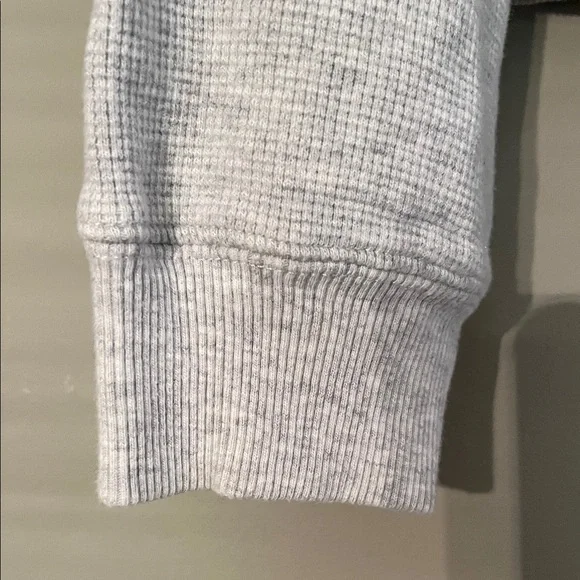 Brandi Melville/J.Galt Gray Cropped California Long Sleeve Shirt, W  Medium - Picture 4 of 7